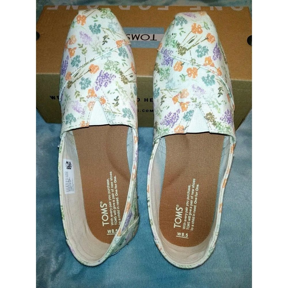 TOMS NIB 8.5M US/39 EU Classic Natural Alpargata California Wildflower Shoes
